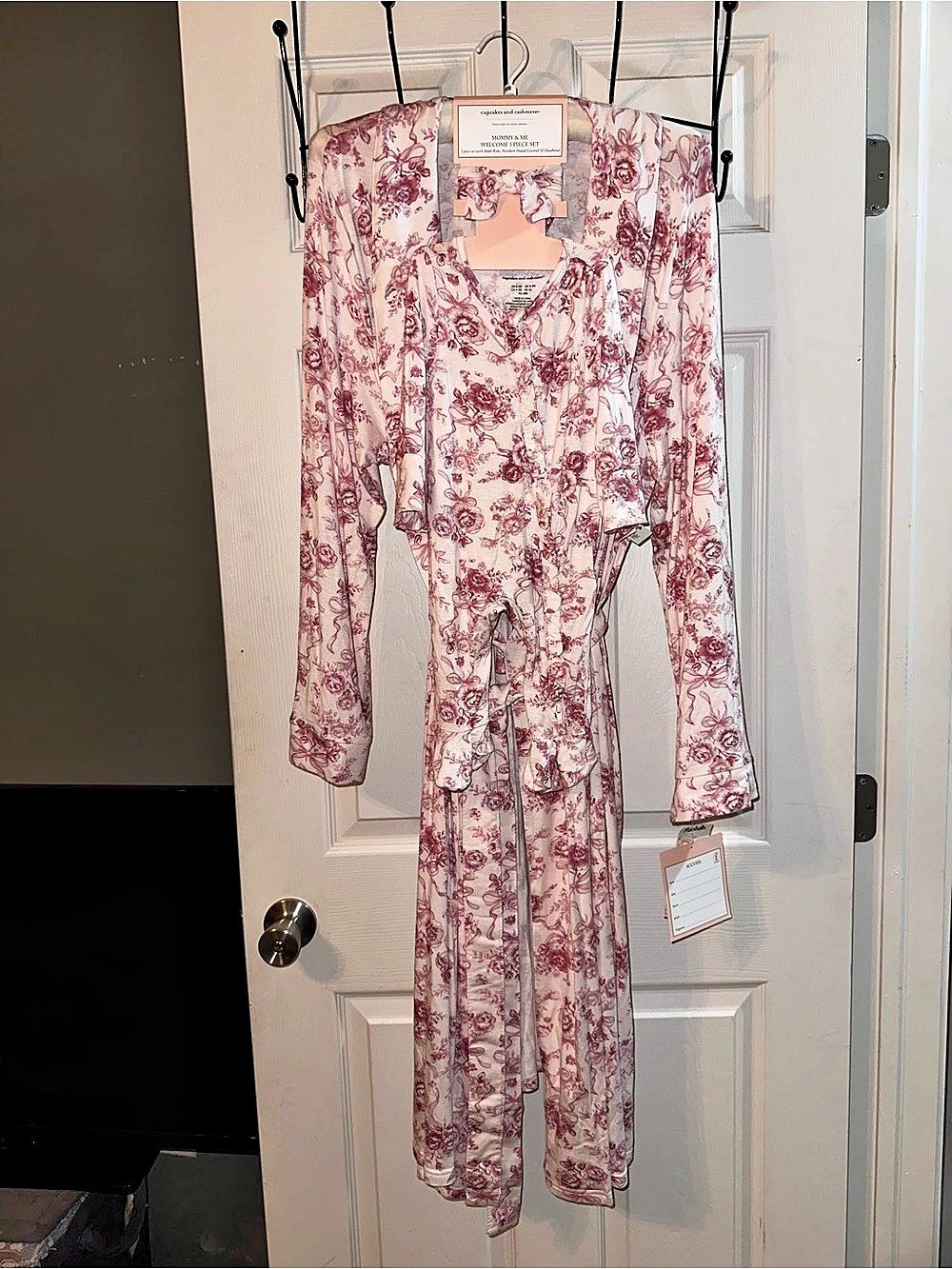 cupcakes and cashmere Mommy & Me Welcome 3 Piece Floral Set